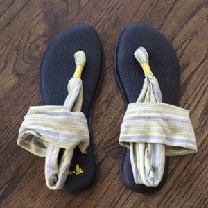 Sanuk sandals